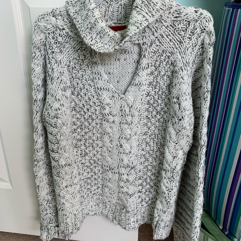 Sparkly Turtleneck Sweater with V-Neck Cutout